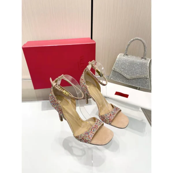 my-11134207-7qul9-lfh2aopwnosaa2.webp Women Heels VV MODERN 9.5cm