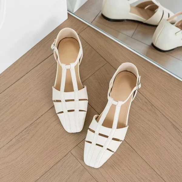 sg-11134201-8259q-mr9tlk6ktlvr08.webp Women's Cut Out Flat Shoes