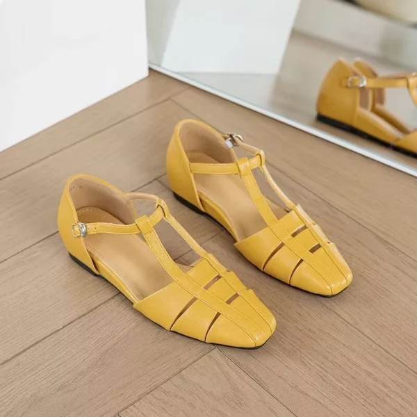 sg-11134201-825ay-mr9tljt60ao22f.webp Women's Cut Out Flat Shoes